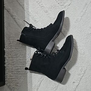 Boots. Tru Comfort Brand.
